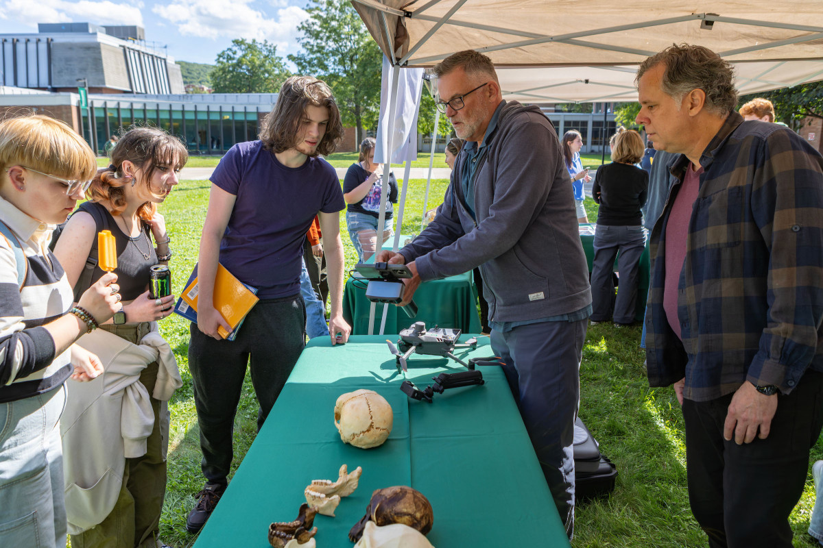 The Anthropology Department hosted the outdoor workshop 