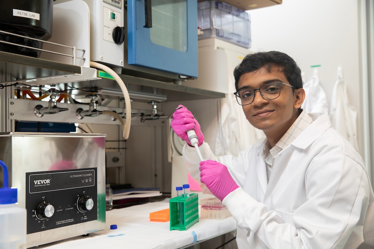 Upcoming second-year student researcher and Summer Research Fellow Smit Patel (pictured) is working with Assistant Professor of Pharmaceutical Sciences John Fetse on the development of lipid nanoparticles (LPNs) for drug and gene delivery.