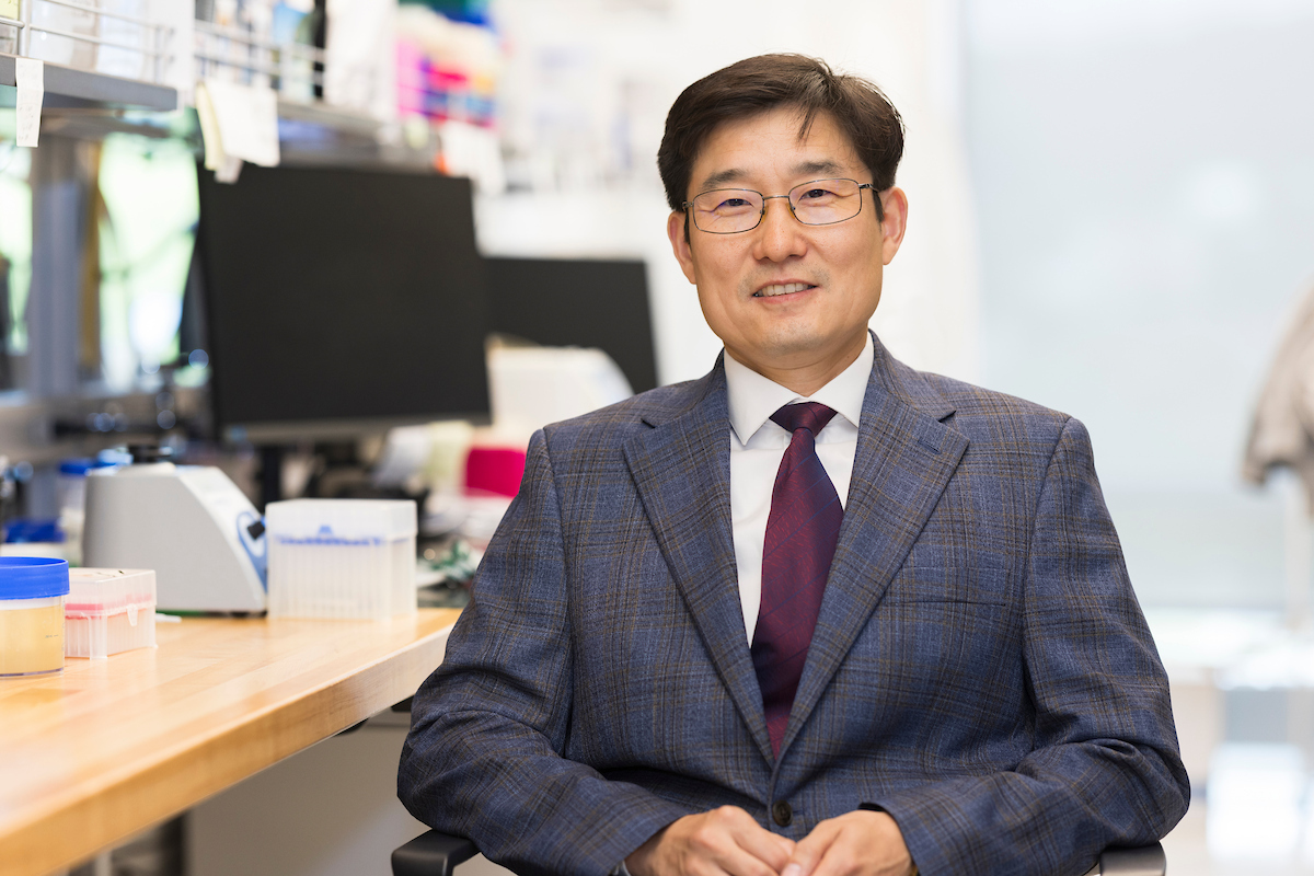 Tao Zhang, Associate Professor and Director of the Pharmacokinetics and Bioanalysis Facility, Pharmaceutical Sciences