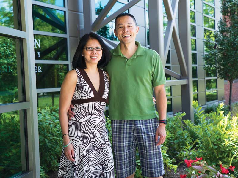 A gift from Binghamton parents Jenny Mark and Chris Chang helps support the Decker School's peer-advising program.