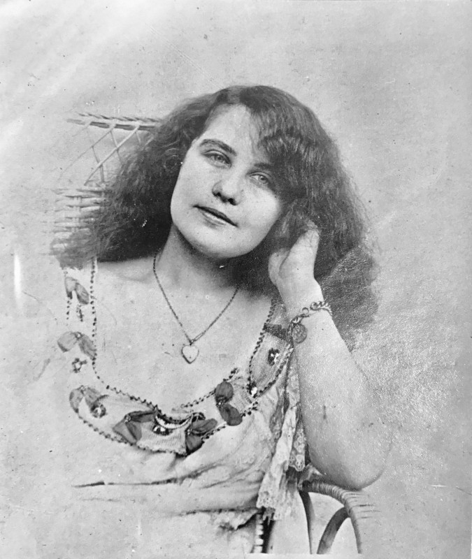 French women such as this one worked in brothels around the world during the early twentieth century.