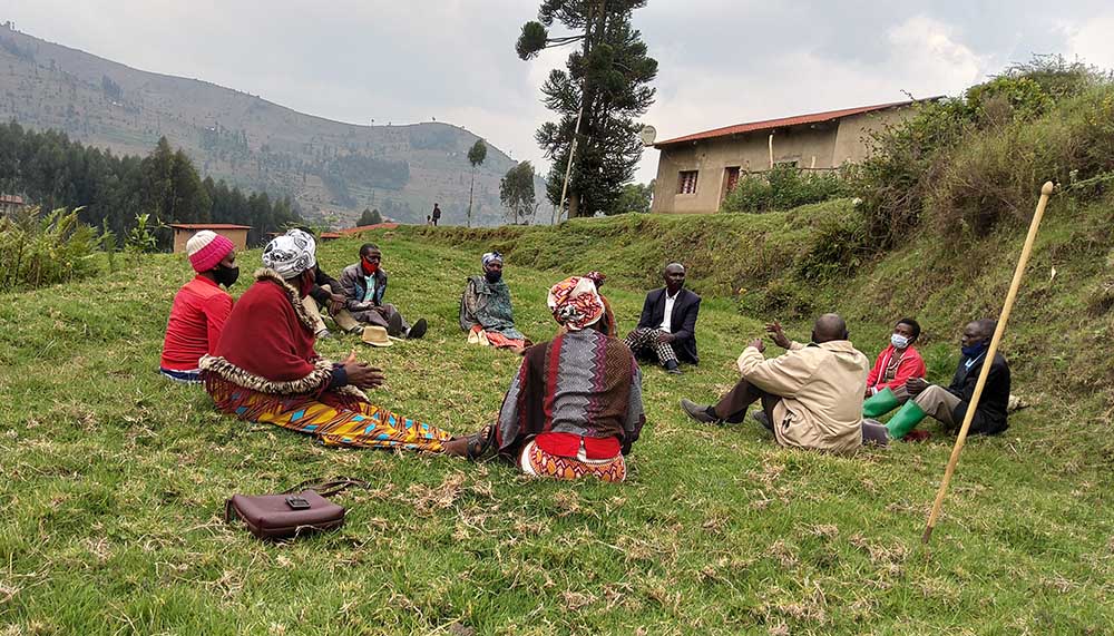 Community-Based Sociotherapy (CBS) of Rwanda holds a field meeting. The group received funding from the Introduction to Non-Governmental Organizations class.