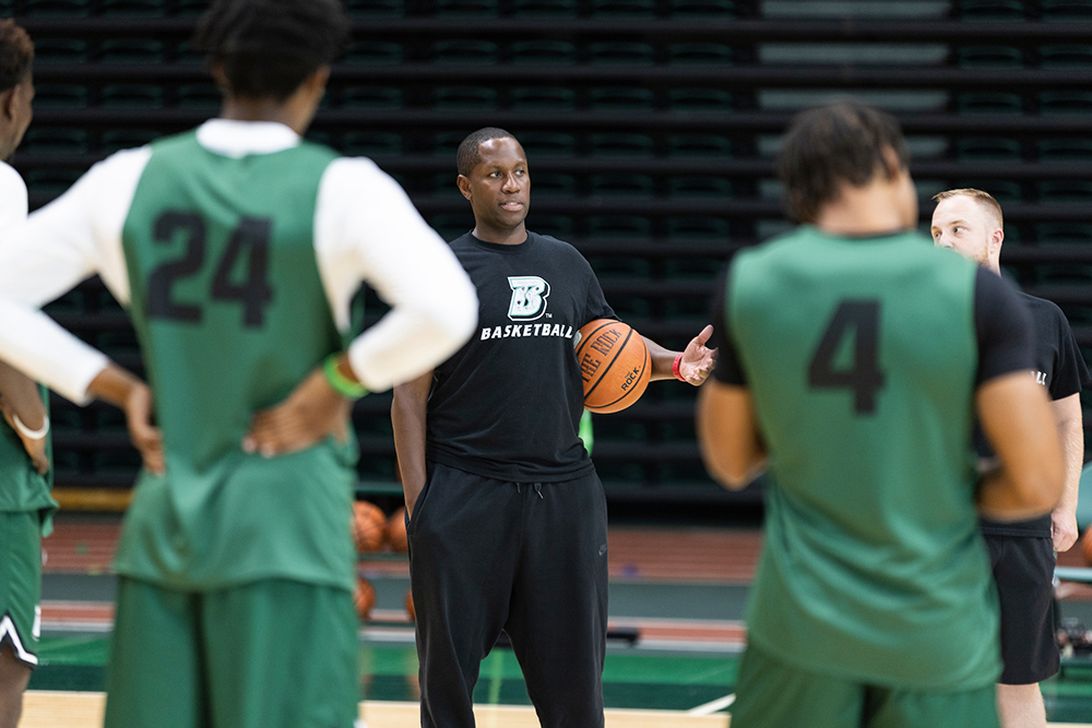 Levell Sanders was a head coach for four seasons in the Czech Republic's top professional basketball league. He was named Binghamton's permanent men's basketball head coach during the 2021-22 season.