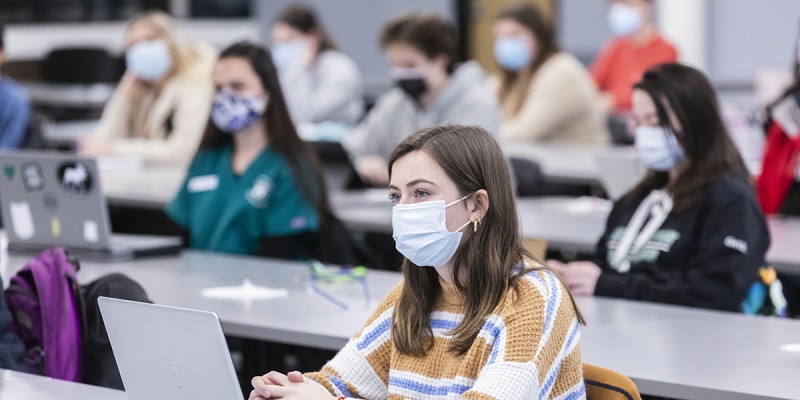 Binghamton University's new alert system, Advise, allows faculty to send alerts to students who are struggling academically, and kudos to students who are doing well.