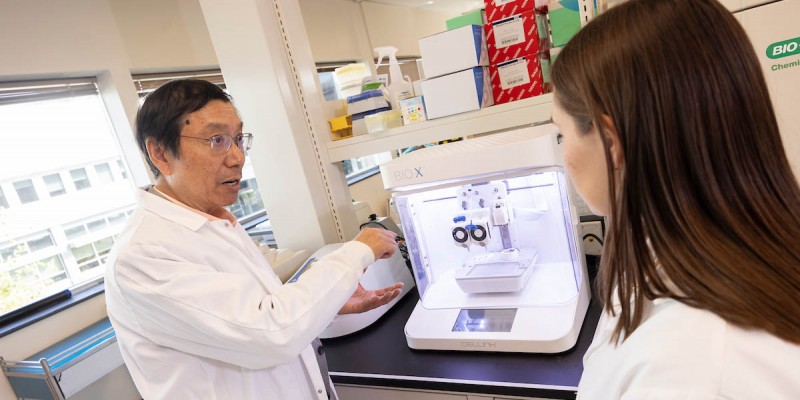 SUNY Distinguished Professor Kaiming Ye works with graduate student Alexia Bartlow at Binghamton University's Douglas Hsu Research Laboratory at the Innovative Technologies Complex in 2024.