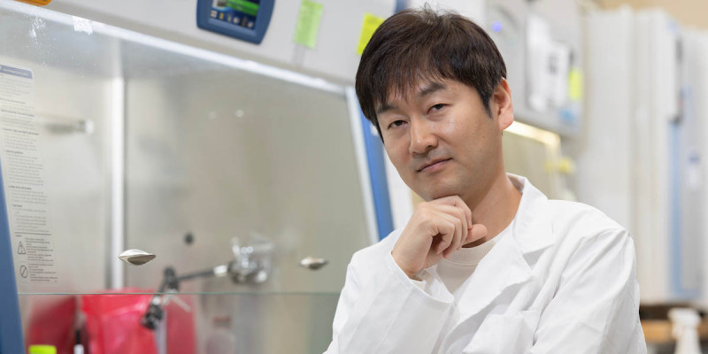 Assistant Professor Jungwook “Jay” Paek from the the Thomas J. Watson College of Engineering and Applied Science's Department of Electrical and Computer Engineering looks at neurodegenerative diseases from an engineering perspective.