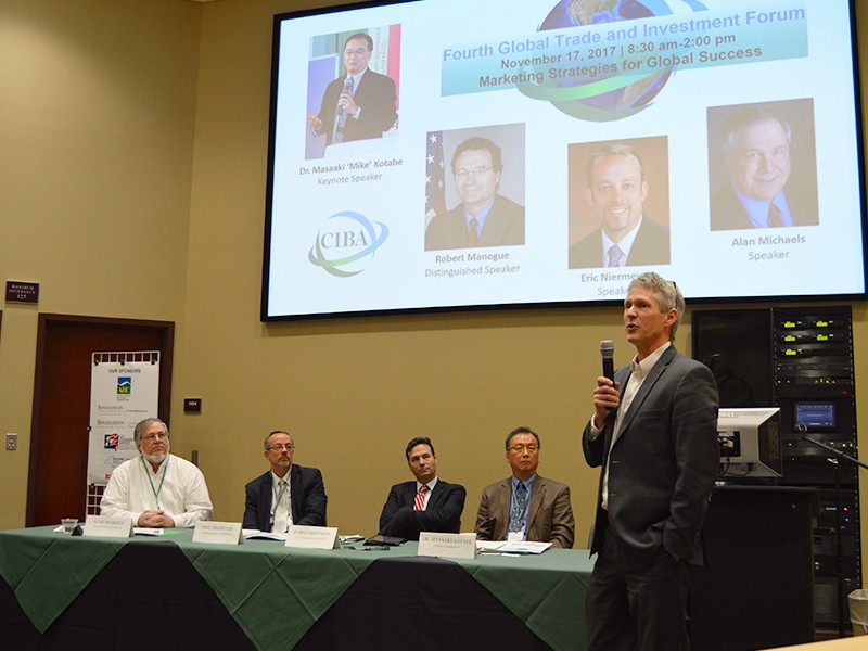 Per Strombaug, Assistant Vice President for Innovation and Economic Development (far right), welcomes guests to panel discussion that includes (from left to right) Alan Michaels, Eric Niermeyer, Robert Manogue and Prof. Masaaki Kotabe.