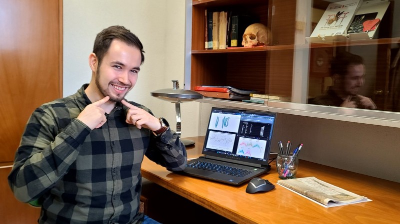Brian Keeling, a PhD student in anthropology, researches the evolution of the human chin. He is currently in Spain on a Fulbright award.