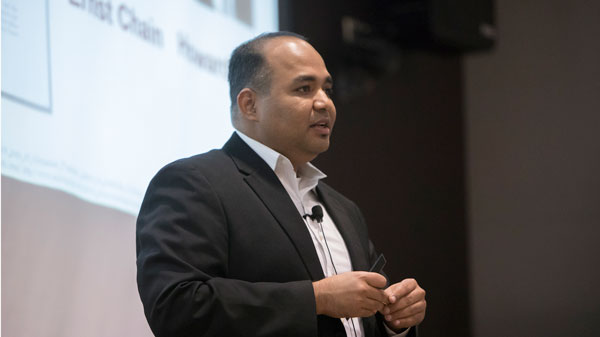 In 2017, SOM and Watson alumnus Guru Madhavan returned to Binghamton University to present 