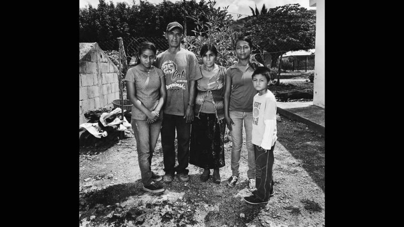Alejandro and María (second and third from left) are the parents of ﬁve children. Both are state-less. Consequently, their two eldest Mexican-born children (not pictured) encountered barriers in obtaining legal status that signiﬁcantly delayed their schooling. Parents’ lack of legal status created similar obstacles for Mexican-born nationals in obtaining social services from the state.