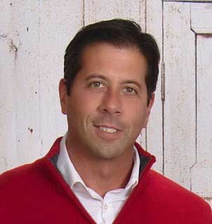 Decker School alumnus Michael Bach video chatted with undergraduates in March. He says he had an excellent mentor at the Decker School, Milton Evans, MS '95, PhD '11, who gave his time and advice to Bach.