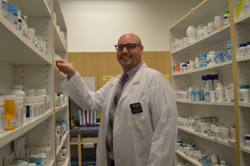 Tom Giovinazzo is a community and consultant pharmacist at The Medicine Shoppe on Vestal Ave. in Binghamton. He will begin working with School of Pharmacy and Pharmaceutical Sciences PharmD students in the summer as a preceptor.