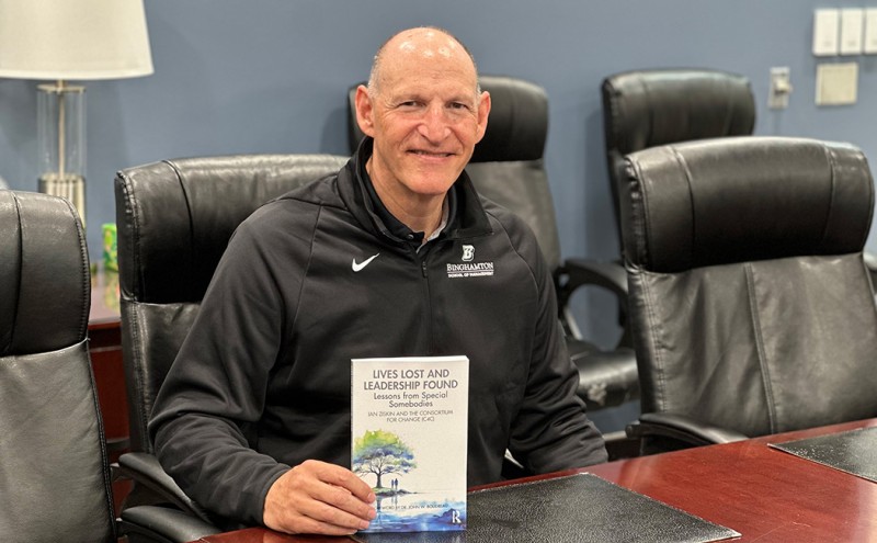 Ian Ziskin ‘80, an executive in residence and past adjunct professor in Binghamton University’s School of Management, has dedicated his new book, 