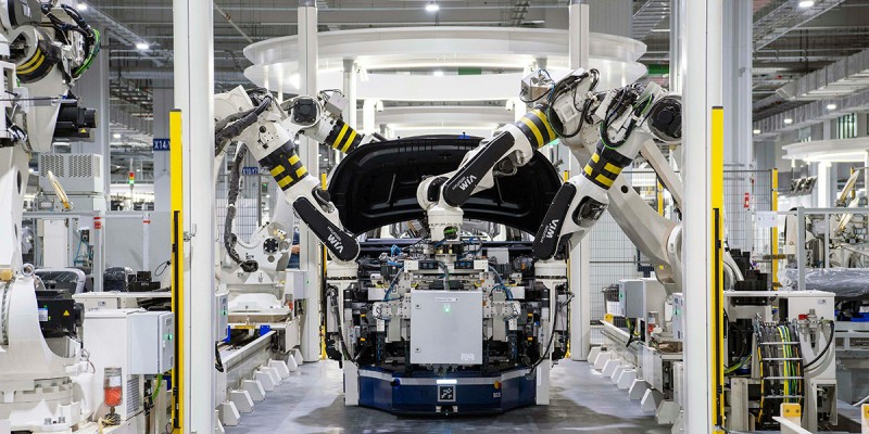 Should companies replace human workers with robots? New study takes a closer look