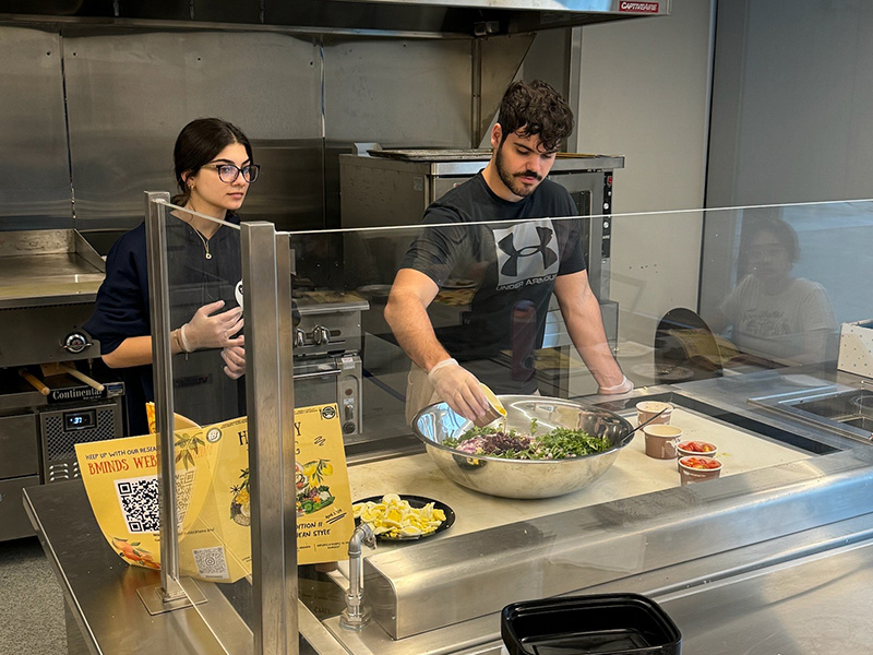 BMINDS members demonstrated how to prepare several healthy and economical snacks and meals for students during two workshops in April.