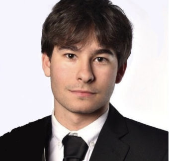 Andrew Gold headshot