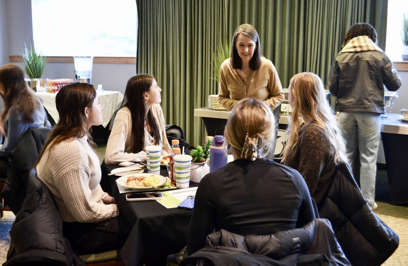 President D'Alleva meets with student-athletes during the 4.0 GPA breakfast