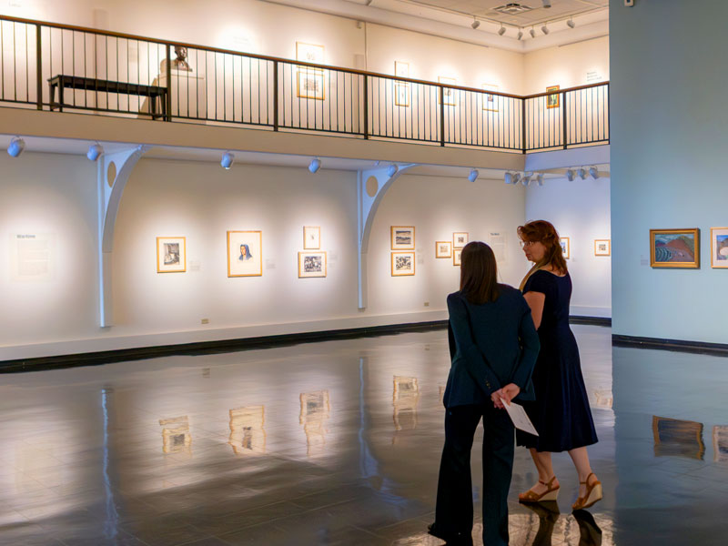 President Anne takes a tour of the Museum.
