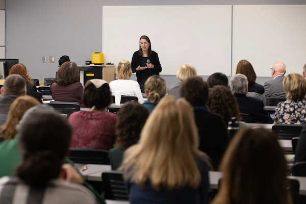 President Anne D'Alleva meets with faculty and staff from Decker College